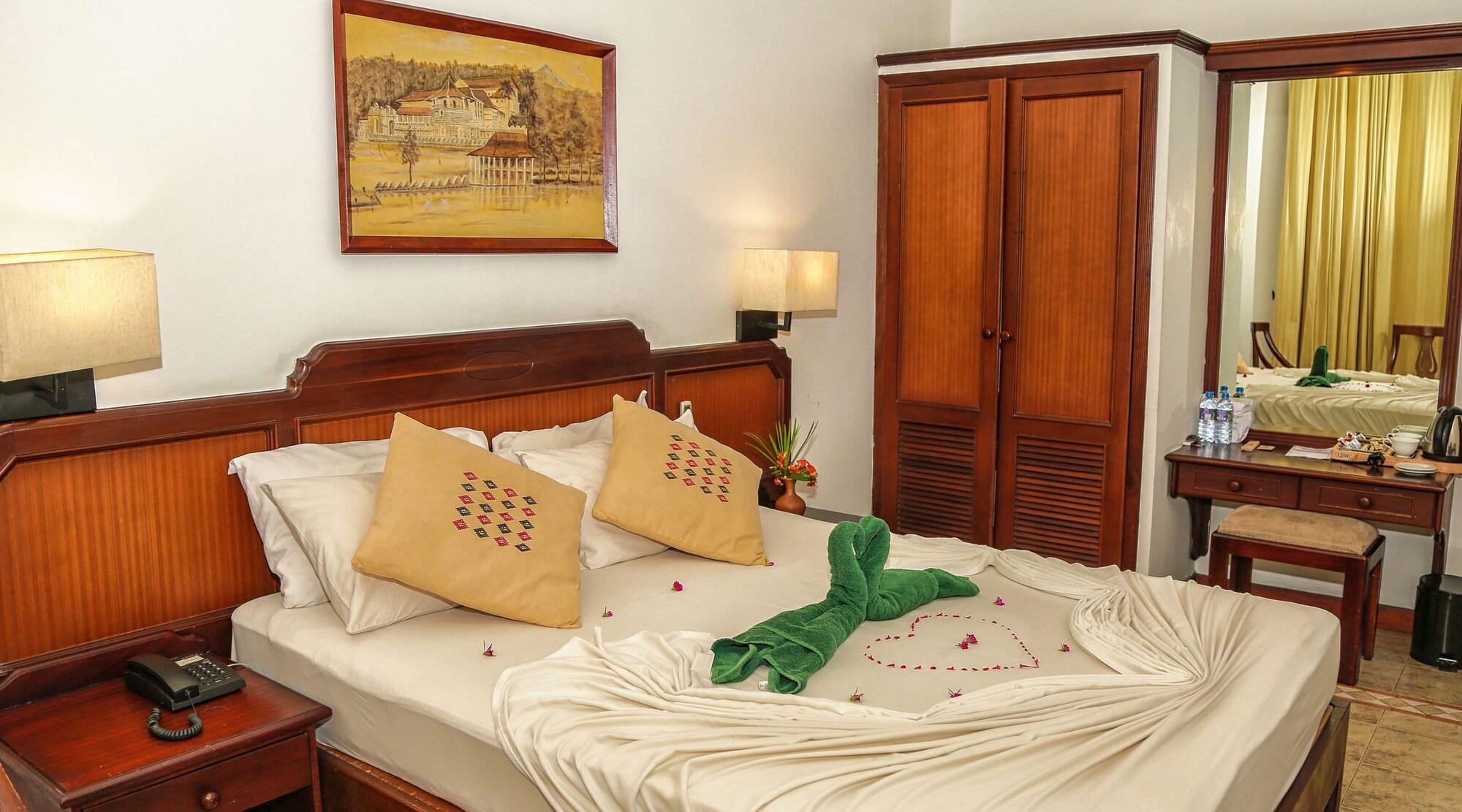 Senani Hotel Kandy Eksteriør bilde