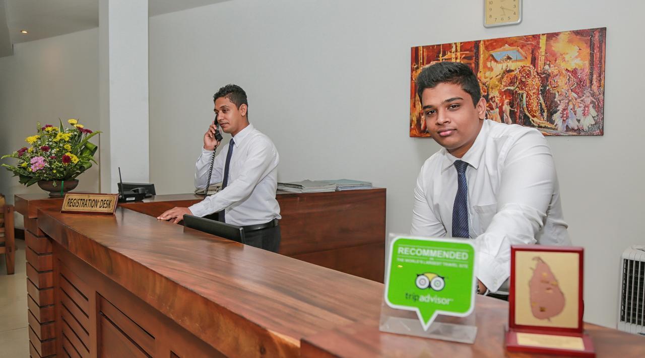Senani Hotel Kandy Eksteriør bilde