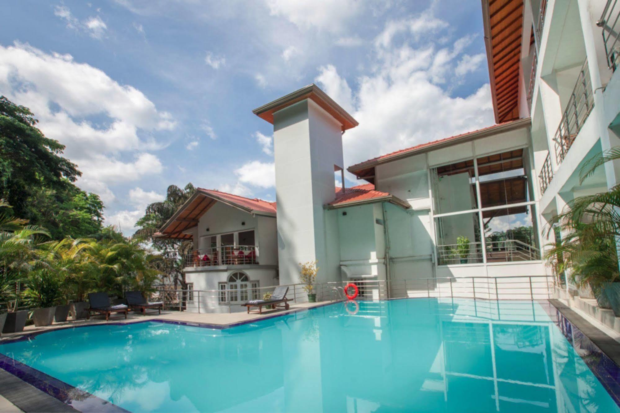 Senani Hotel Kandy Eksteriør bilde
