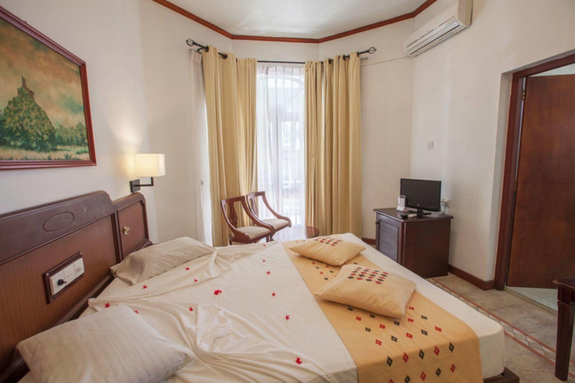 Senani Hotel Kandy Eksteriør bilde