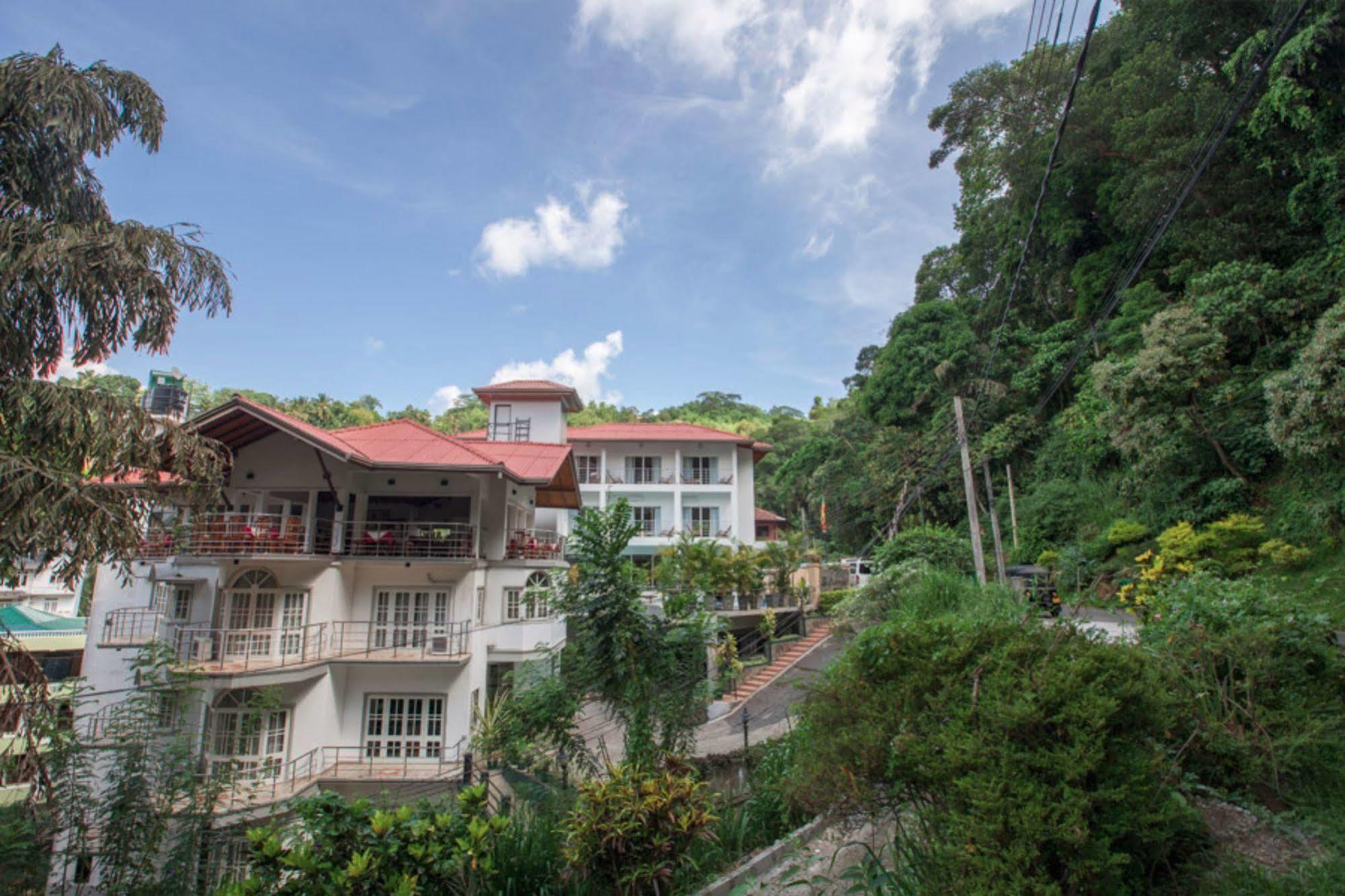 Senani Hotel Kandy Eksteriør bilde